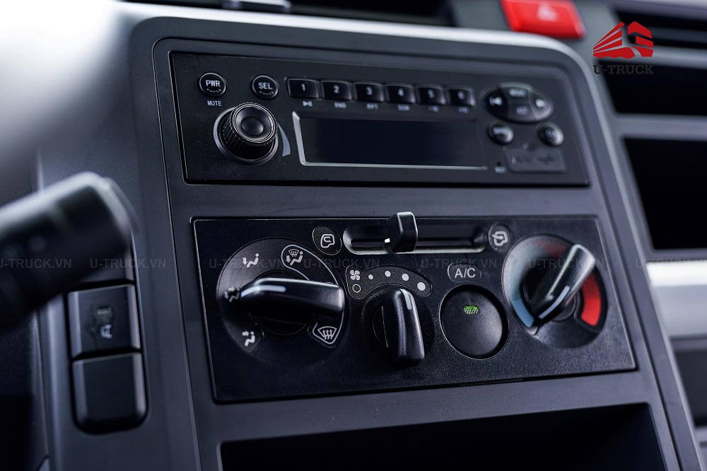 Xe tải JAC N900 PLUS E5 thùng kín