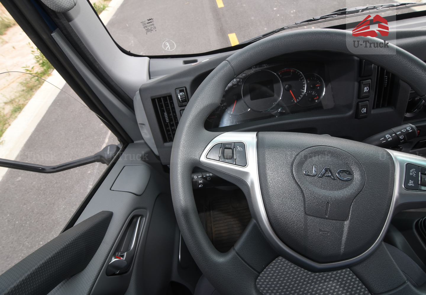 Xe tải JAC N900 Plus 4×2 khung mui 9T1