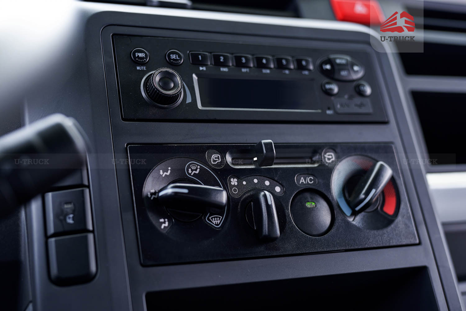 Xe tải JAC N900 Plus E5 thùng bạt