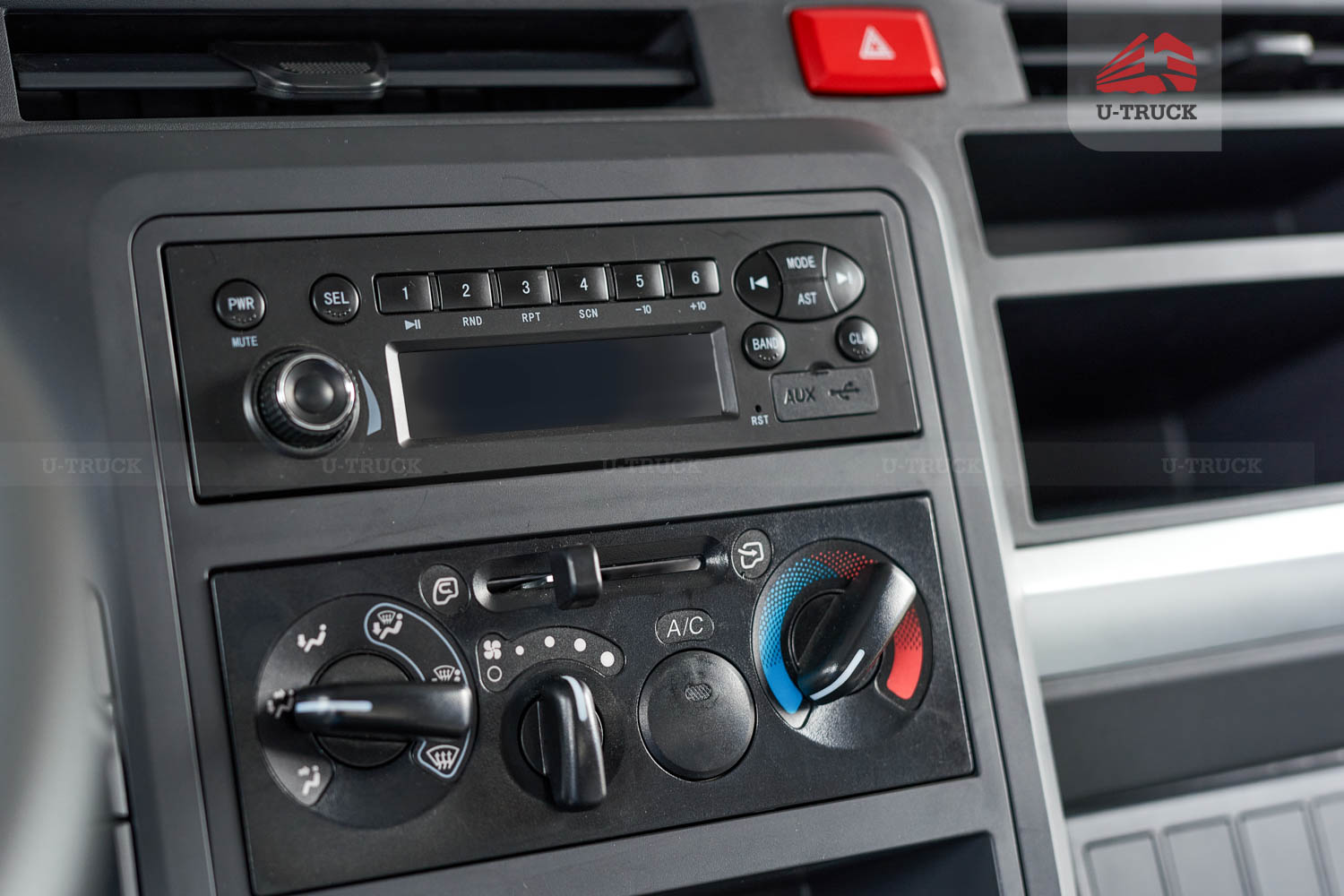 Xe tải JAC N900 Plus E5 thùng bạt