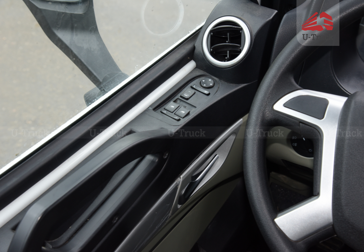 Xe xi téc HOWO NX 8×4 chở xăng 22M3