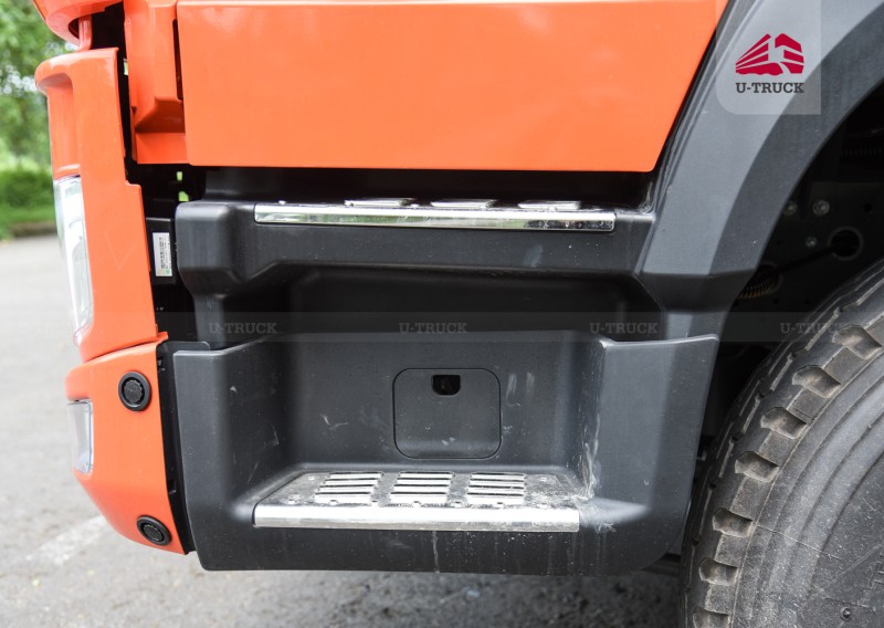 Xe đầu kéo HOWO V7X 440 cầu dầu