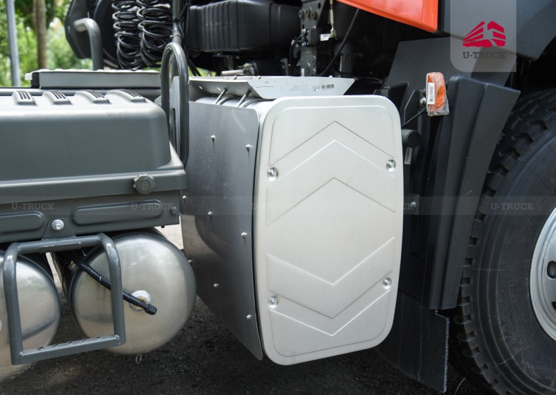 Xe đầu kéo HOWO V7X 440 cầu dầu