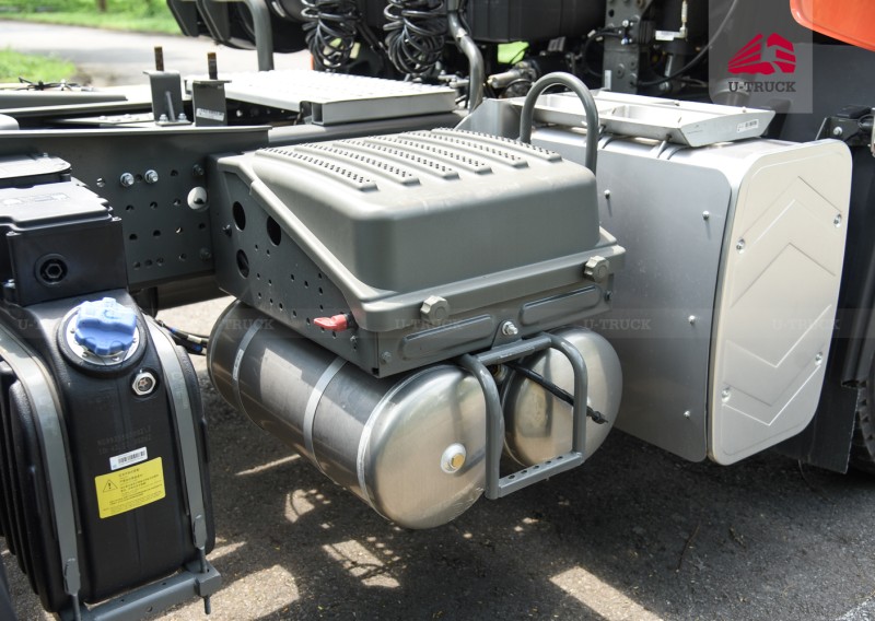 Xe đầu kéo HOWO V7X 440 cầu dầu