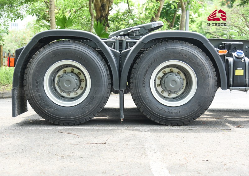 Xe đầu kéo HOWO V7X 440 cầu dầu