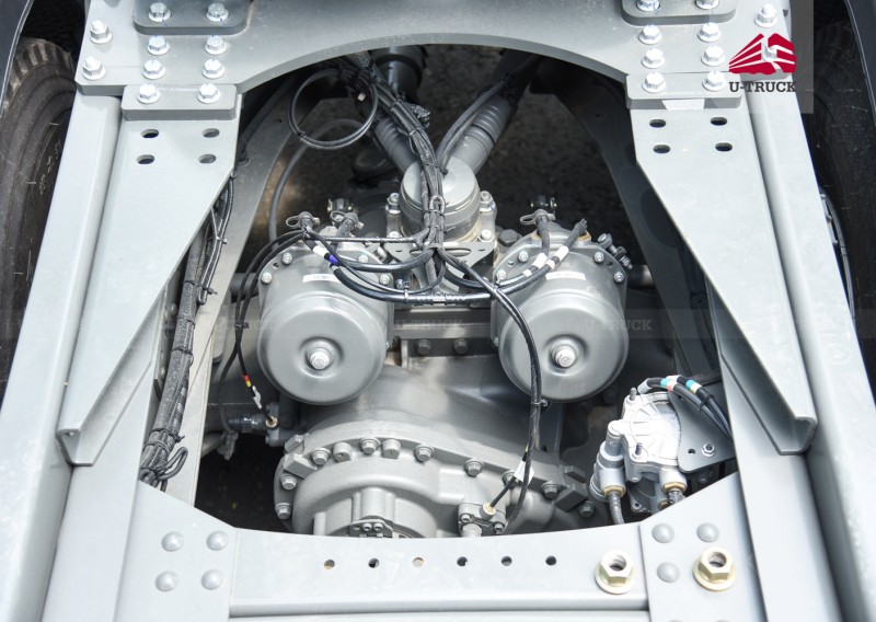 Xe đầu kéo HOWO V7X 440 cầu dầu