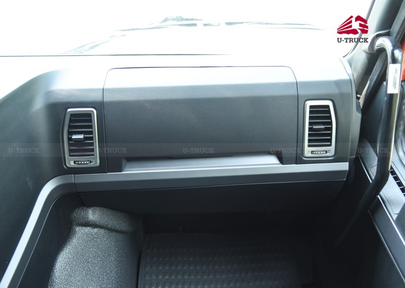 Xe đầu kéo HOWO V7X 440 cầu dầu