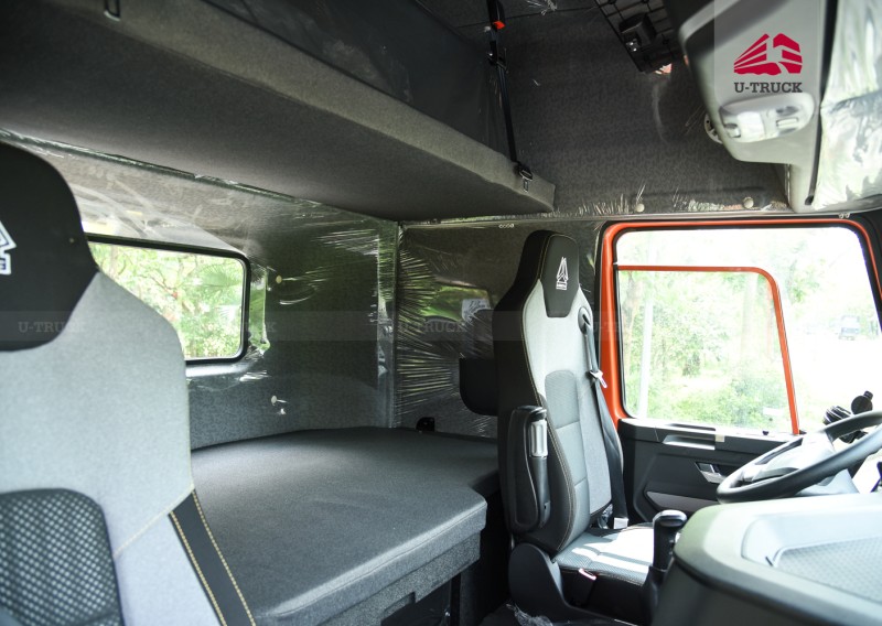 Xe đầu kéo HOWO V7X 440 cầu dầu