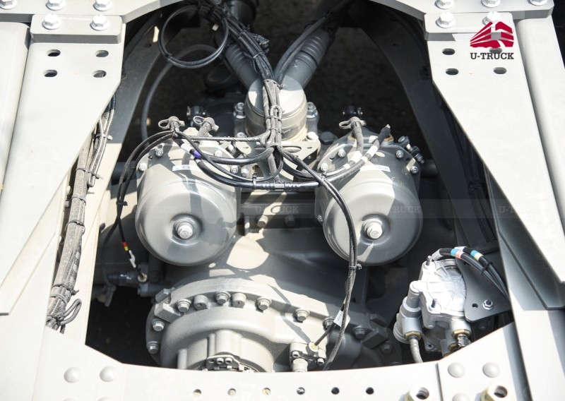 Xe đầu kéo HOWO V7X 440 cầu dầu