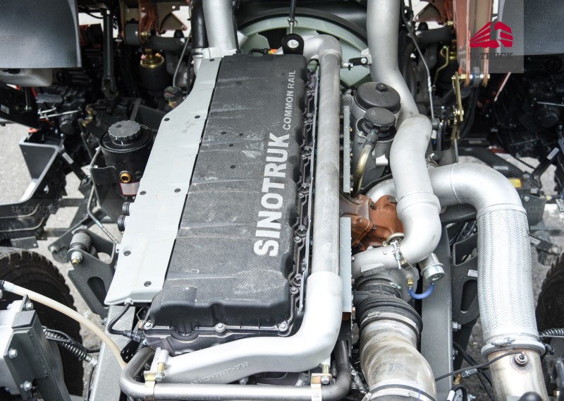 Xe đầu kéo HOWO V7X 440 cầu dầu