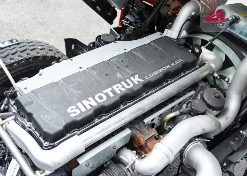 Xe đầu kéo HOWO V7X 440 cầu dầu