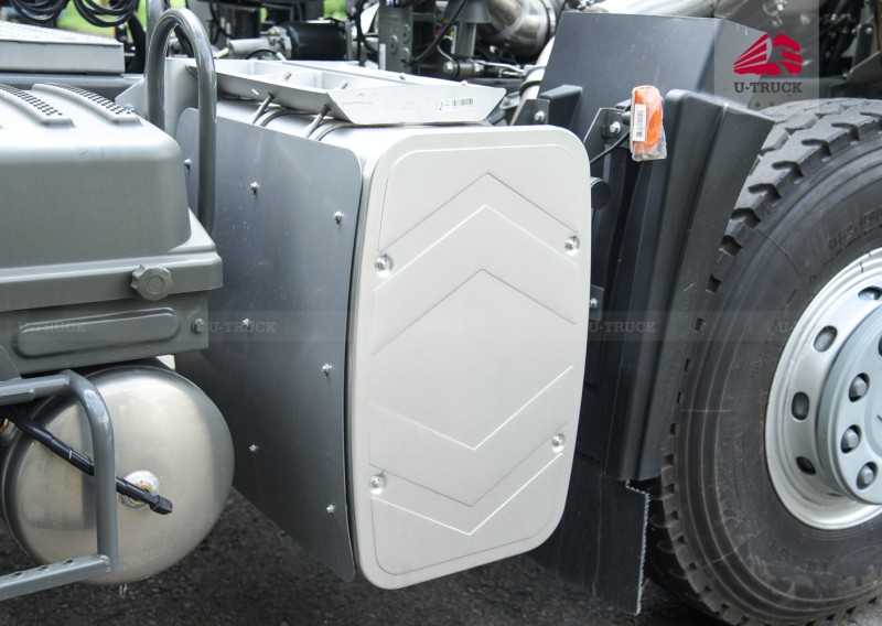 Xe đầu kéo HOWO V7X 440 cầu dầu