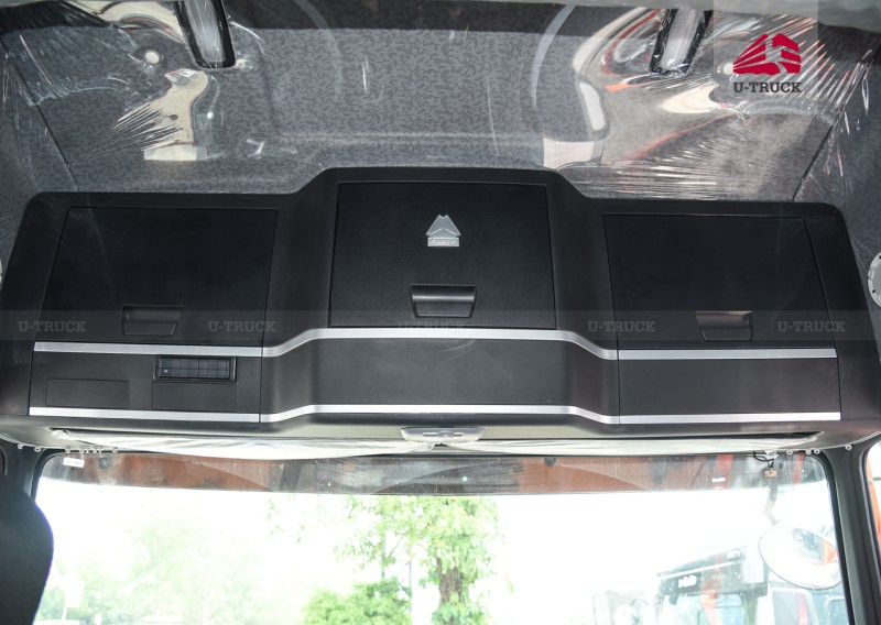 Xe đầu kéo HOWO V7X 440 cầu láp