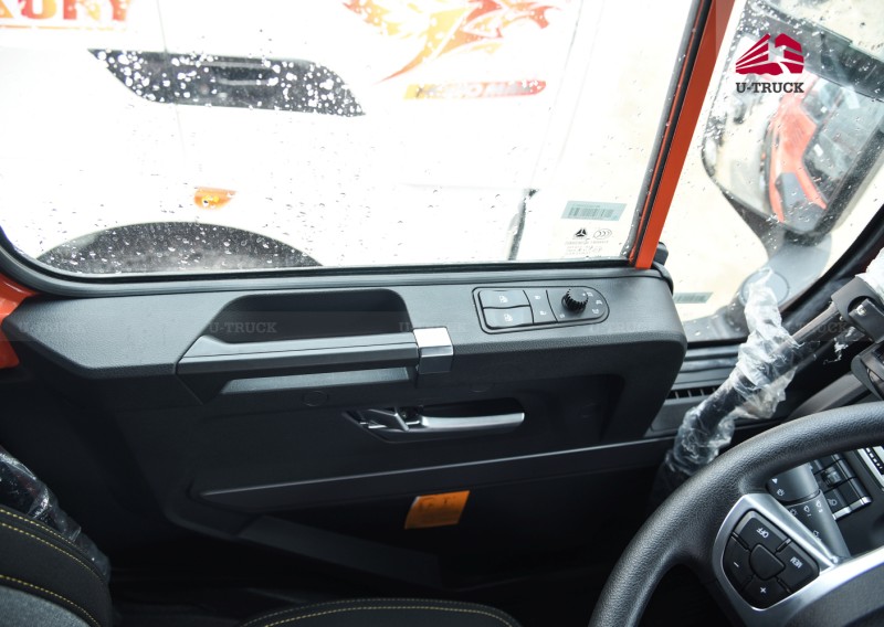 Xe đầu kéo HOWO V7X 440 cầu láp