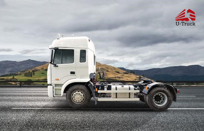 Mức Phí Bảo Hiểm Bắt Buộc Xe Đầu Kéo Bao Nhiêu? Quyền Lợi Là Gì?