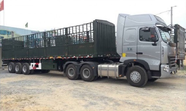 Xe kéo sơ mi rơ moóc là gì? Kéo sơ mi rơ moóc bằng gì?