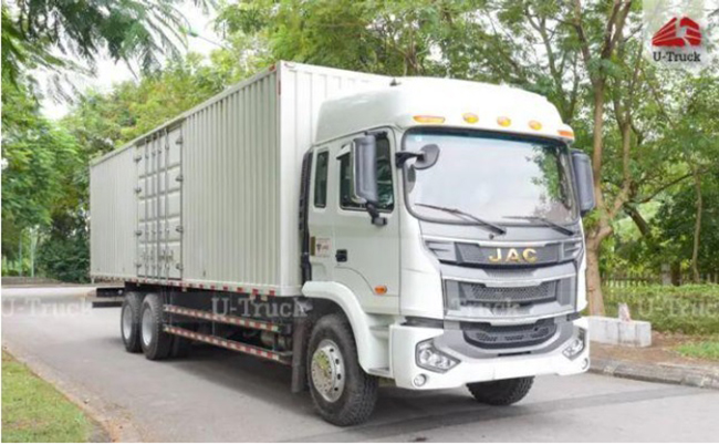 Giá xe tải 3 chân bao nhiêu? Bảng giá cập nhật mới 2026