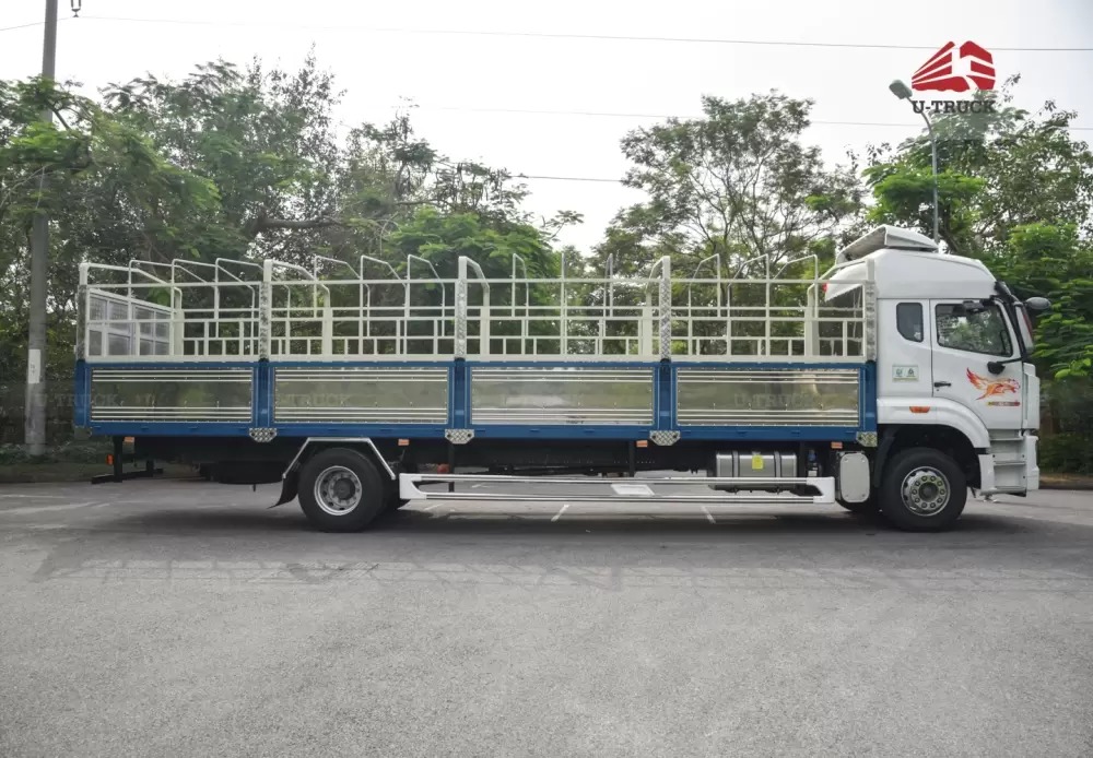 Xe tải HOWO NX 4X2 khung mui 9M8 (6 MÁY) (NEW)