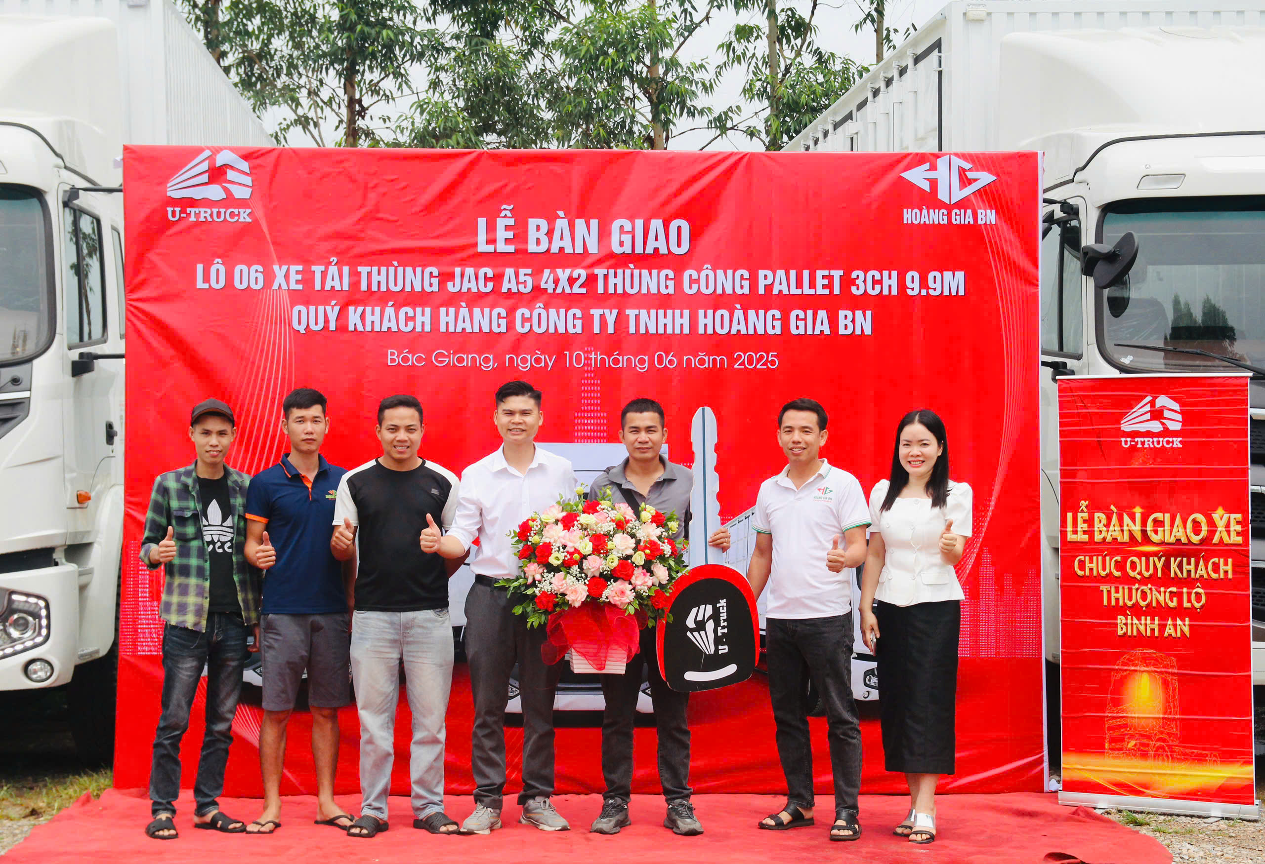 U-TRUCK Tự hào bàn giao lô 06 xe tải thùng JAC A5 4×2 thùng công Pallet 3CH 9.9M tới công ty TNHH Hoàng Gia BN