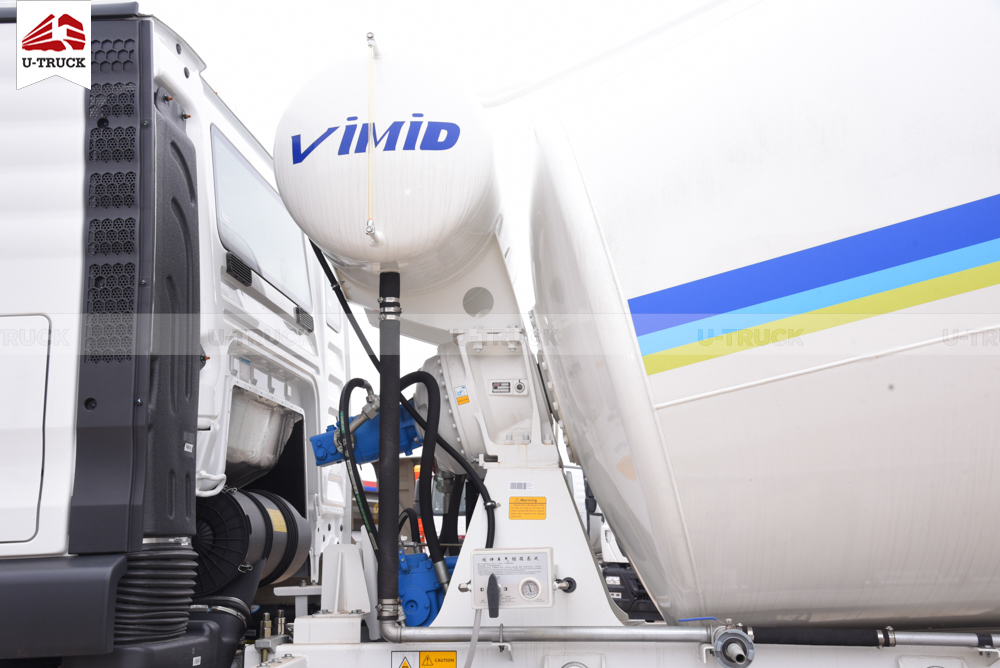 Xe trộn bê tông Howo TX350 6X4 10M3