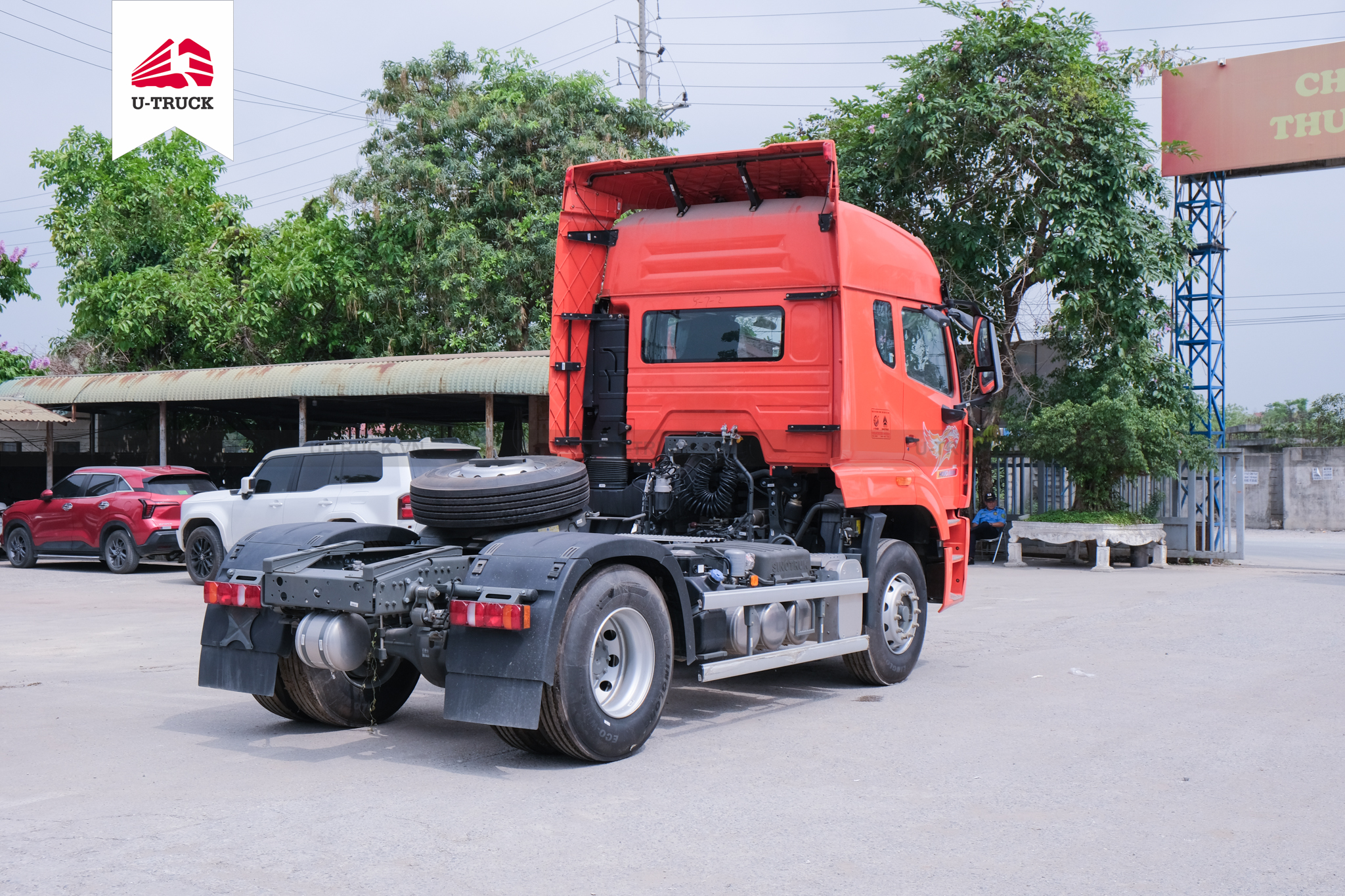 Xe đầu kéo HOWO NX 280 cầu láp