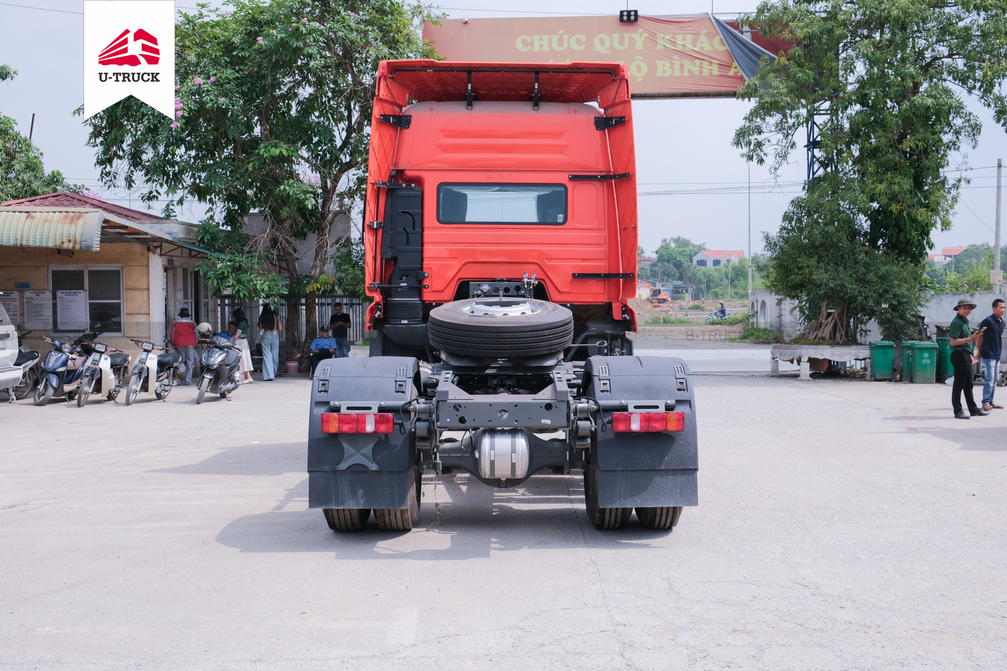 Xe đầu kéo HOWO NX 280 cầu láp
