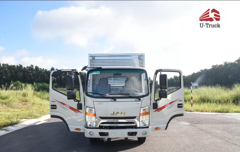 Cabin vuông hiện đại, mạnh mẽ