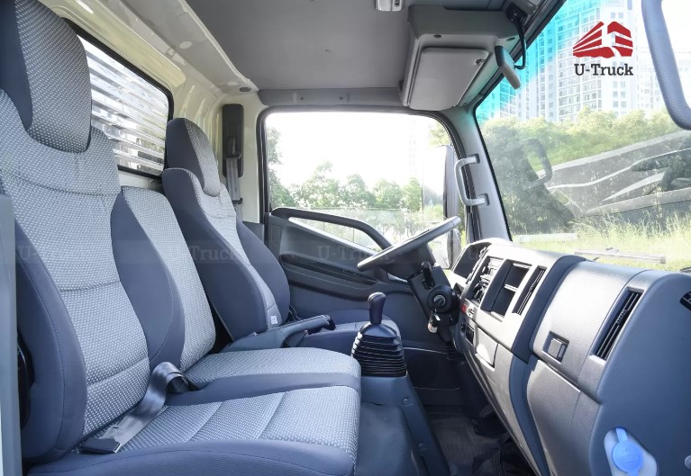 Thiết kế ghế lái êm ái 3 chỗ ngồi