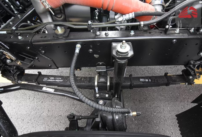 Hệ thống treo nhíp lá