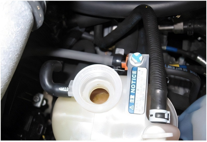 Chức năng của bình nước phụ xe tải