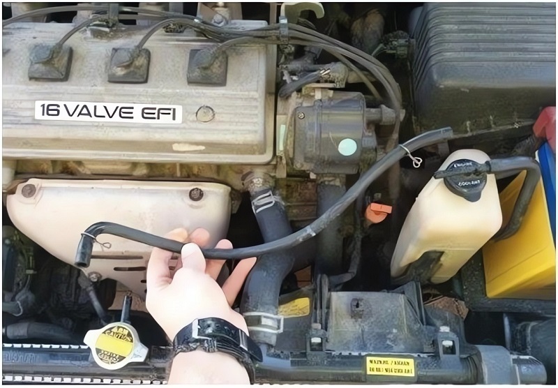 Hướng dẫn xử lý bình nước phụ bị rò rỉ