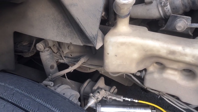 Cách bơm mỡ cho xe tải