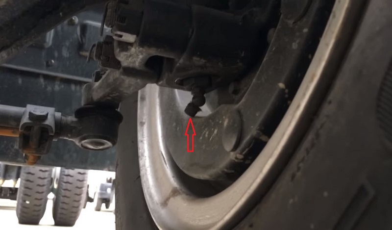 Bơm mỡ xe tải là hoạt động định kỳ