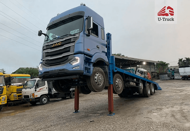 Cấu tạo của xe chở máy xúc