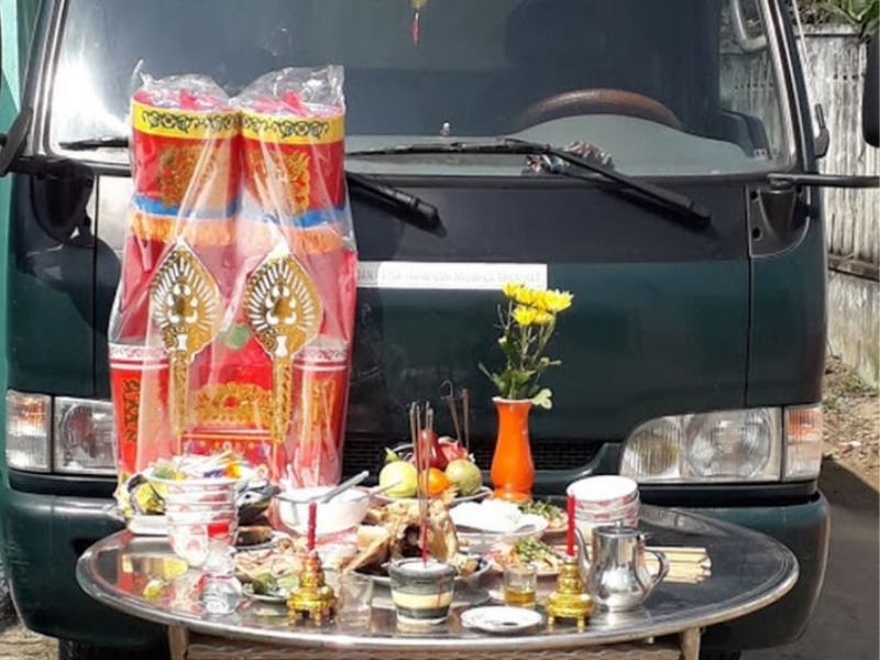 Mâm cũng mua xe tải mới