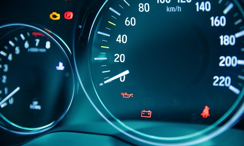 Đồng hồ báo áp suất dầu bất thường