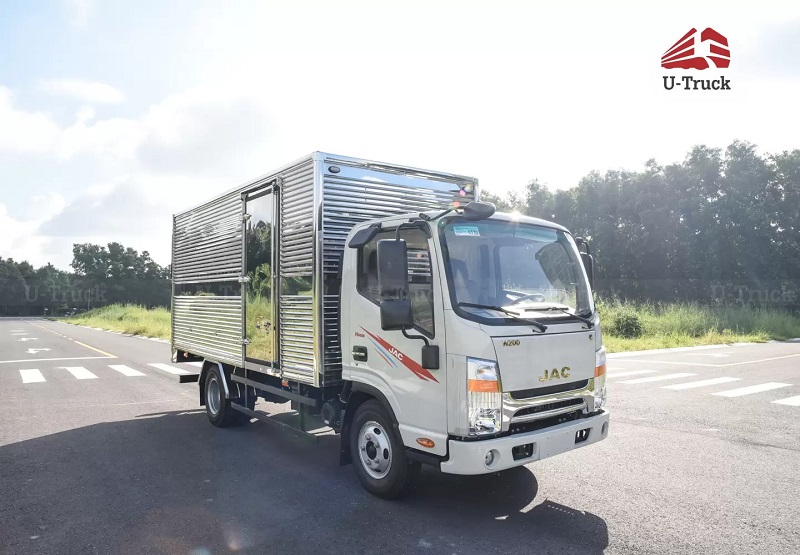 Xe tải thùng kín chở thực phẩm