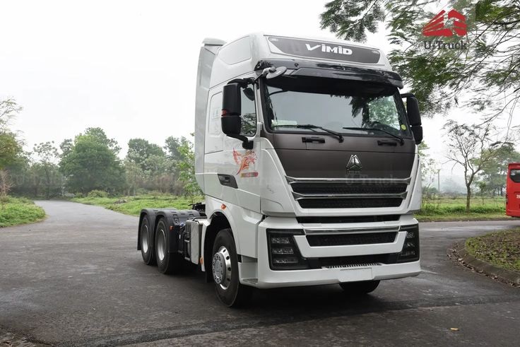 Tự trọng xe đầu kéo được quyết định bởi nhiều yếu tố