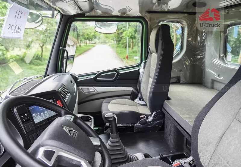 Nội thất xe Howo 3 chân thùng đúc NX 350