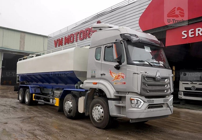 Xe xi téc HOWO NX 8x4 chở thức ăn chăn nuôi 26M3