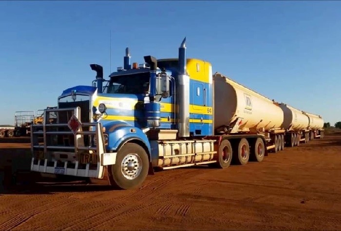 Xe đầu kéo siêu trường siêu trọng