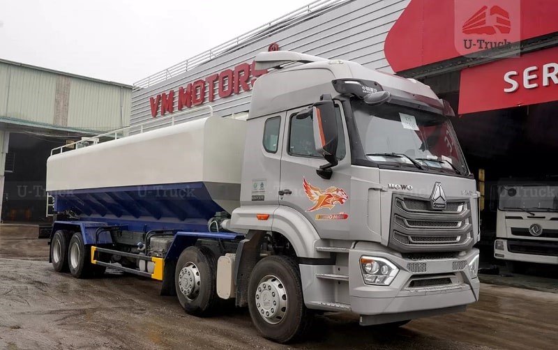 Hình ảnh xe HOWO 4 chân thùng xitec chở hàng chuyên dùng