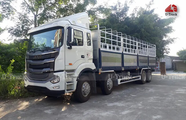 Khám phá xe tải 4 chân thùng mui bạt