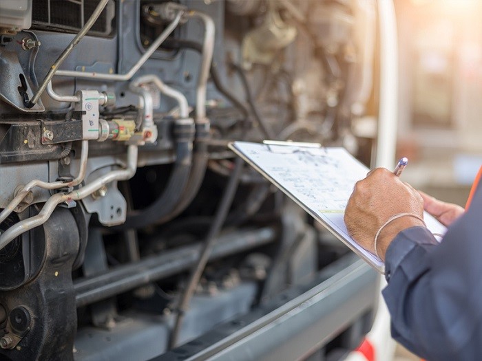 Bảo dưỡng xe định kỳ tại U-TRUCK