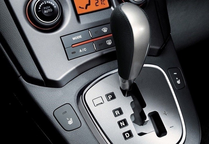 Cần số xe tải số tự động