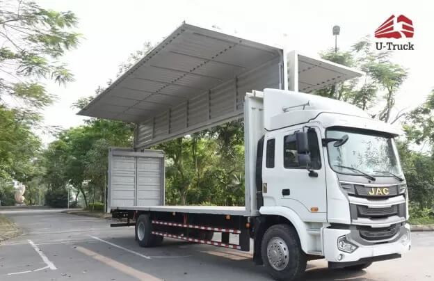 Hình ảnh xe tải thùng cánh dơi