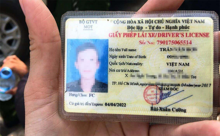 Để lái xe ô tô đầu kéo cần có bằng F