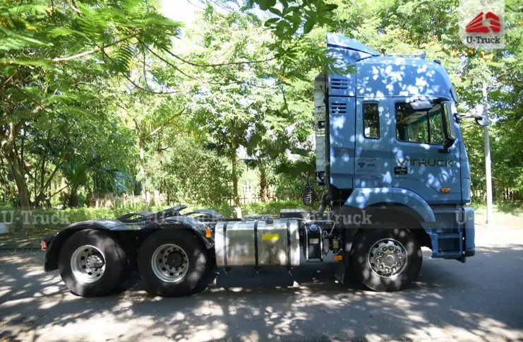 Xe đầu kéo JAC A5 385 cầu láp