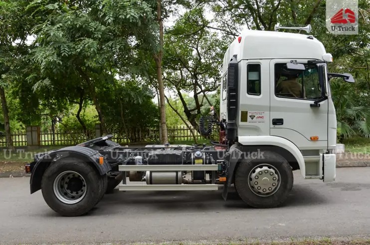 Xe đầu kéo JAC A5 290 cầu láp