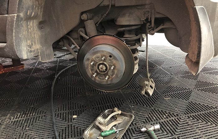 Hiện tượng xe tải bị bó thắng